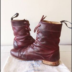 John Fluevog Radio BBC: Special edition in burgundy classic lace up boots